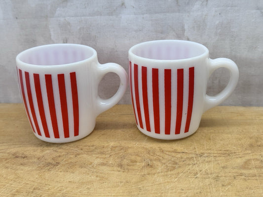 Candy Cane Stripped Pair Of Mugs Christmas  Vtg #1327