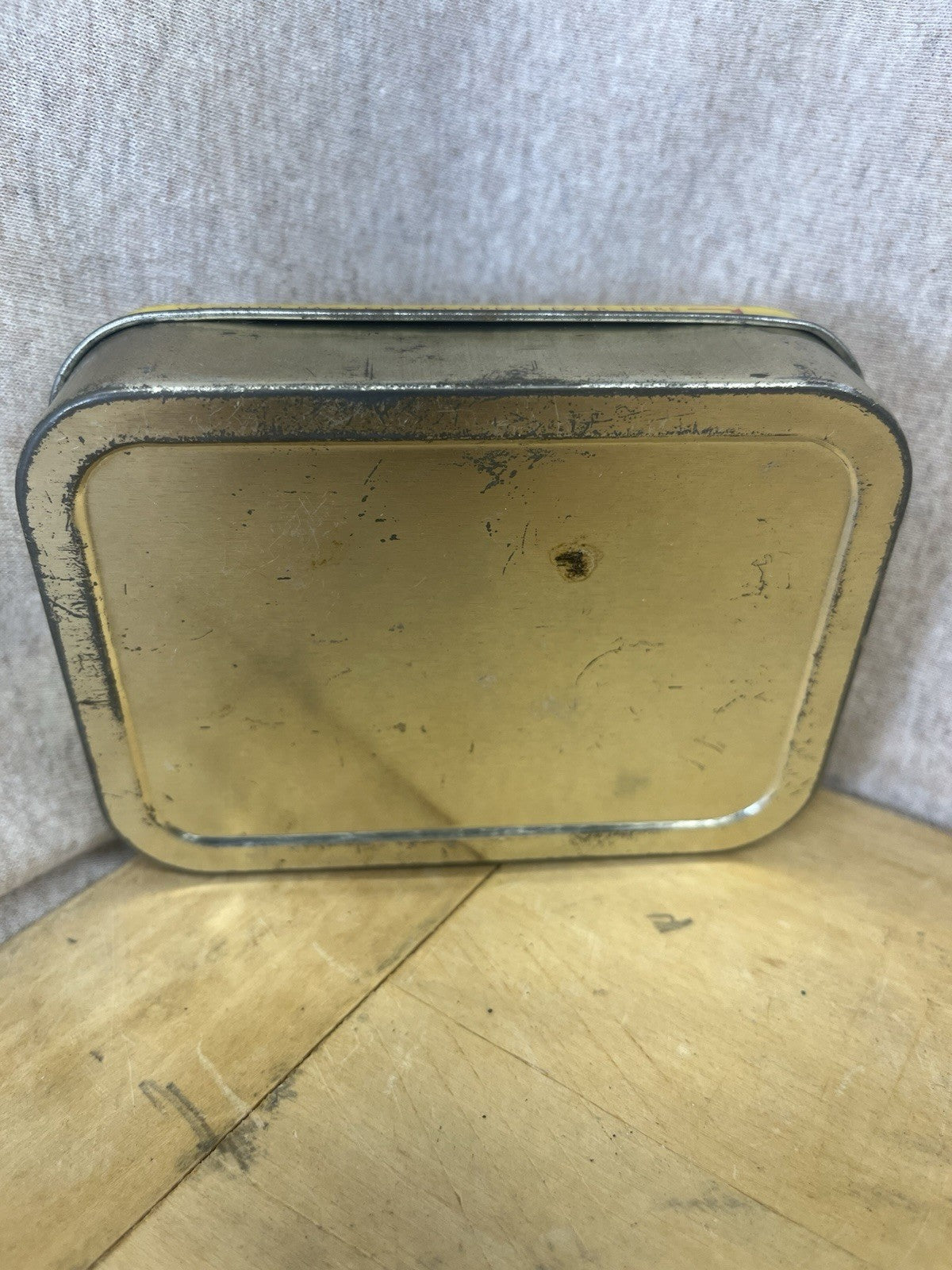 Vintage Murrays Erinmore Flake Empty Tobacco Tin Tobacciana