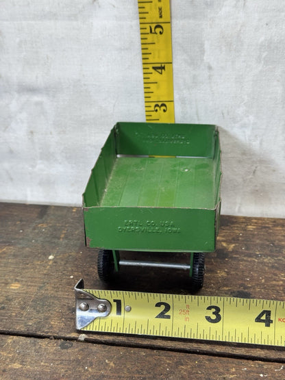 Vintage Ertl Pressed Metal Green Farm Wagon Crop Trailer #S-1827