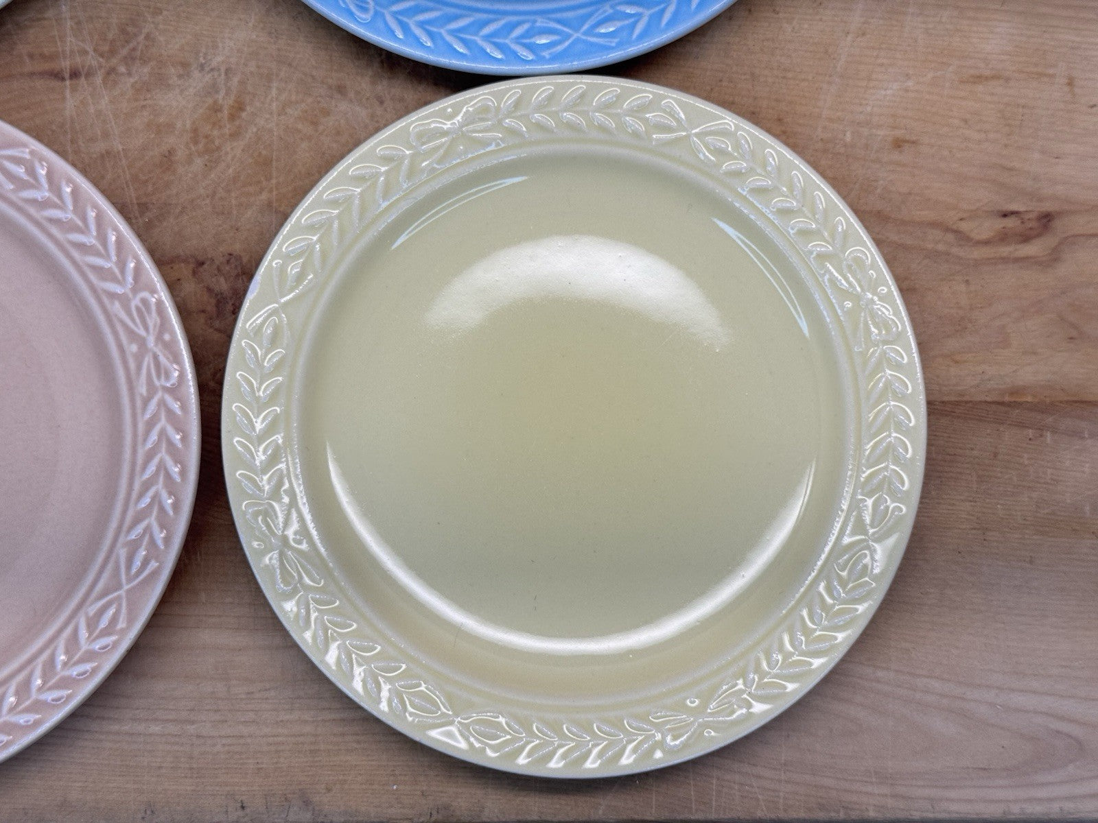 Laurella Set Of Four Plates Vtg #1297