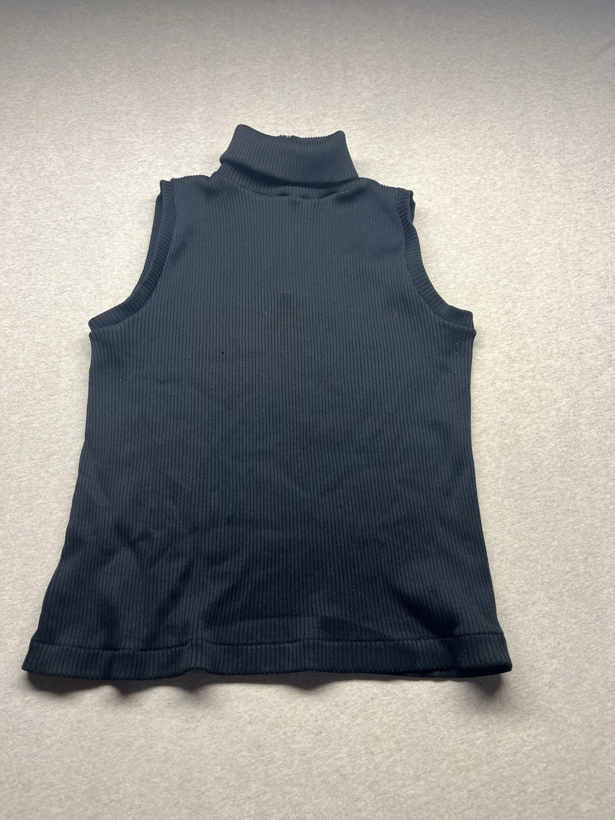 1970s Women’s Black Sleeveless Knit Top