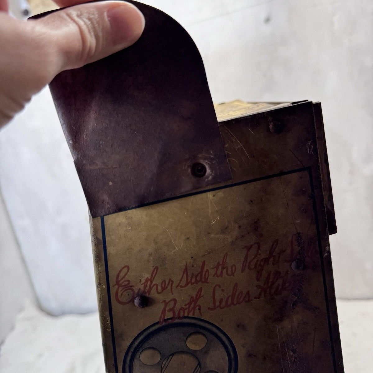De Long Press Button Metal Organizer Vintage Rustic