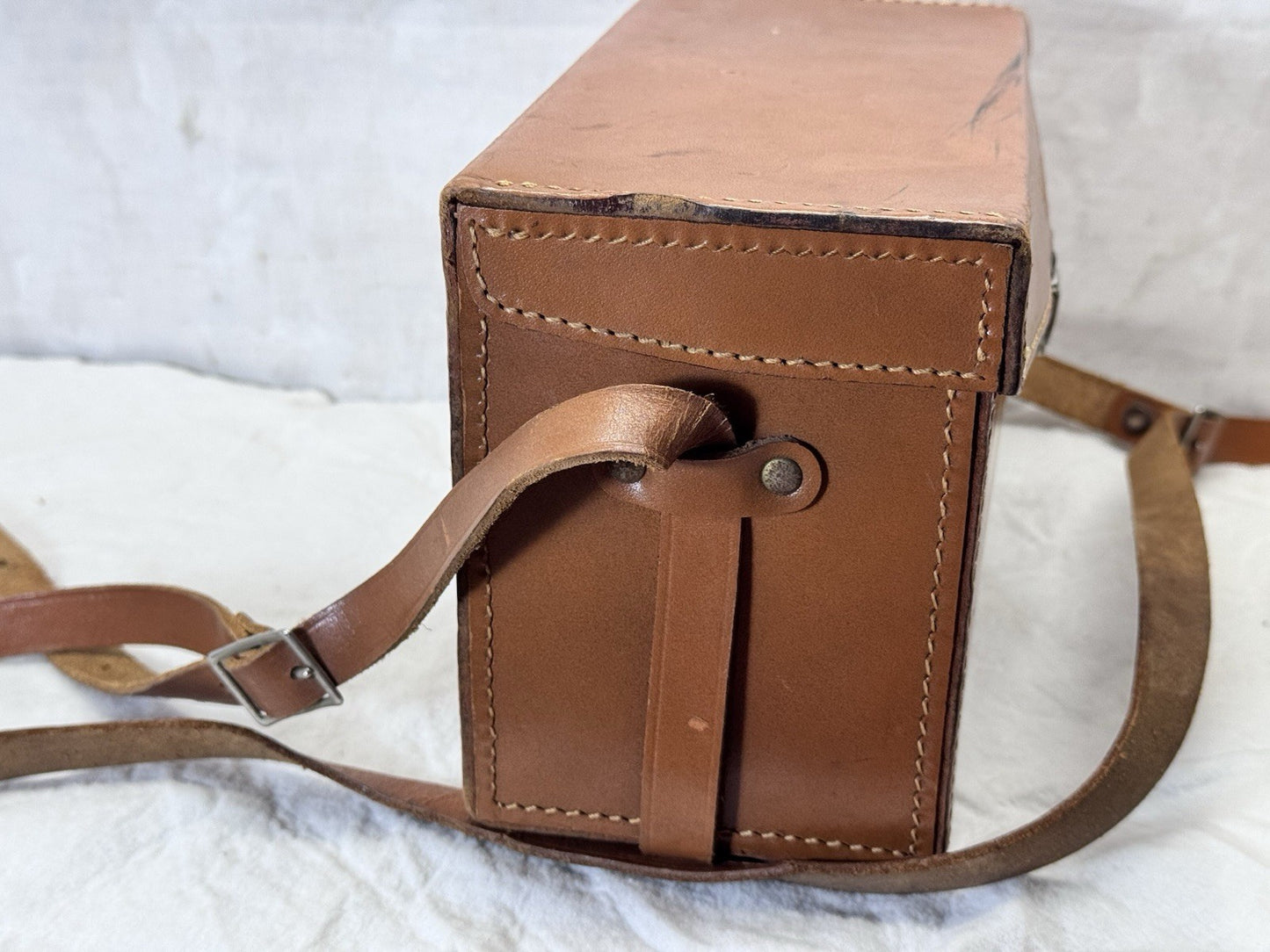 Revere 8 model 44 Movie Camera With Bag Vintage 