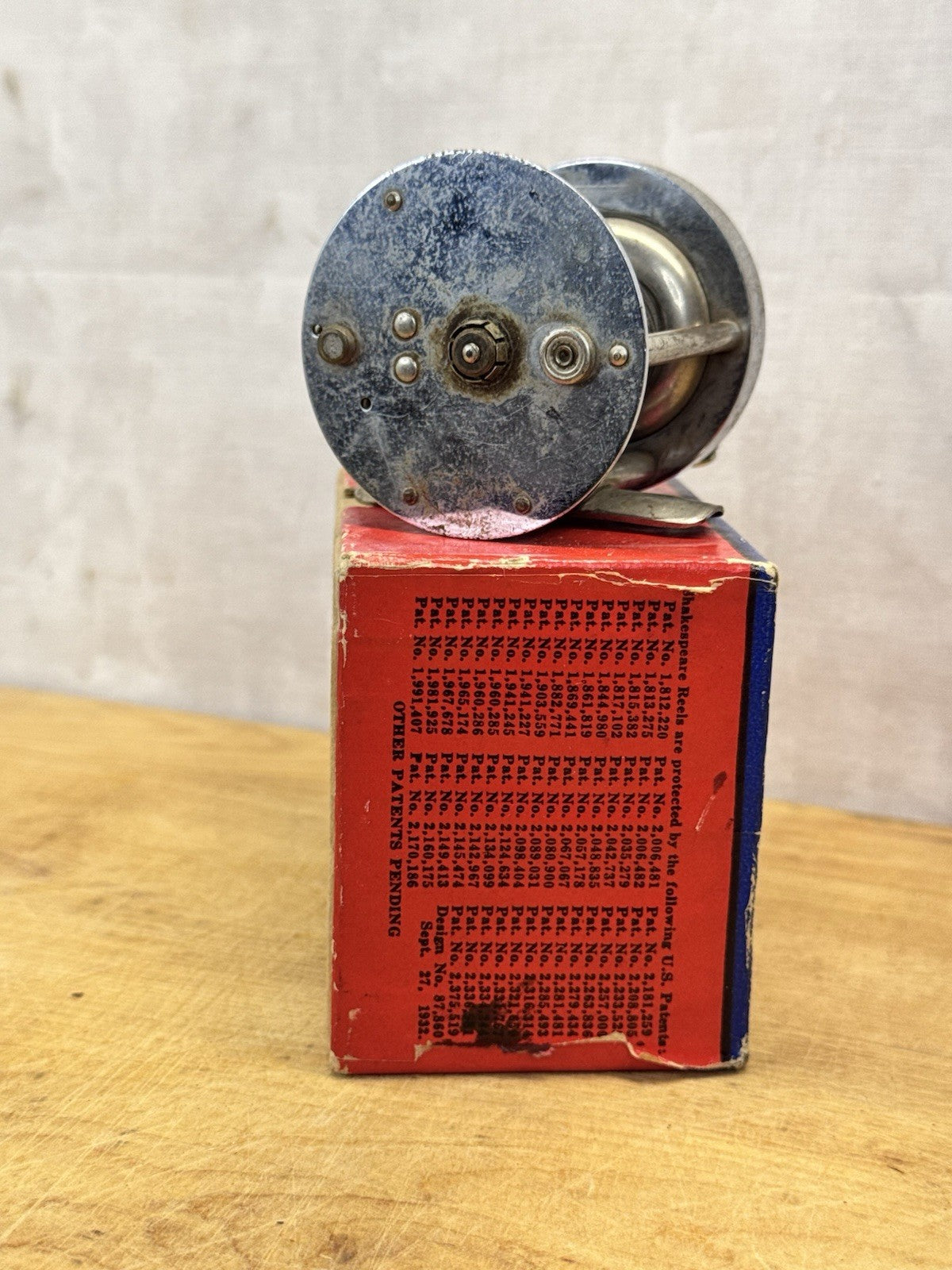 shakespeare fishing reel W/box Vintage #1070