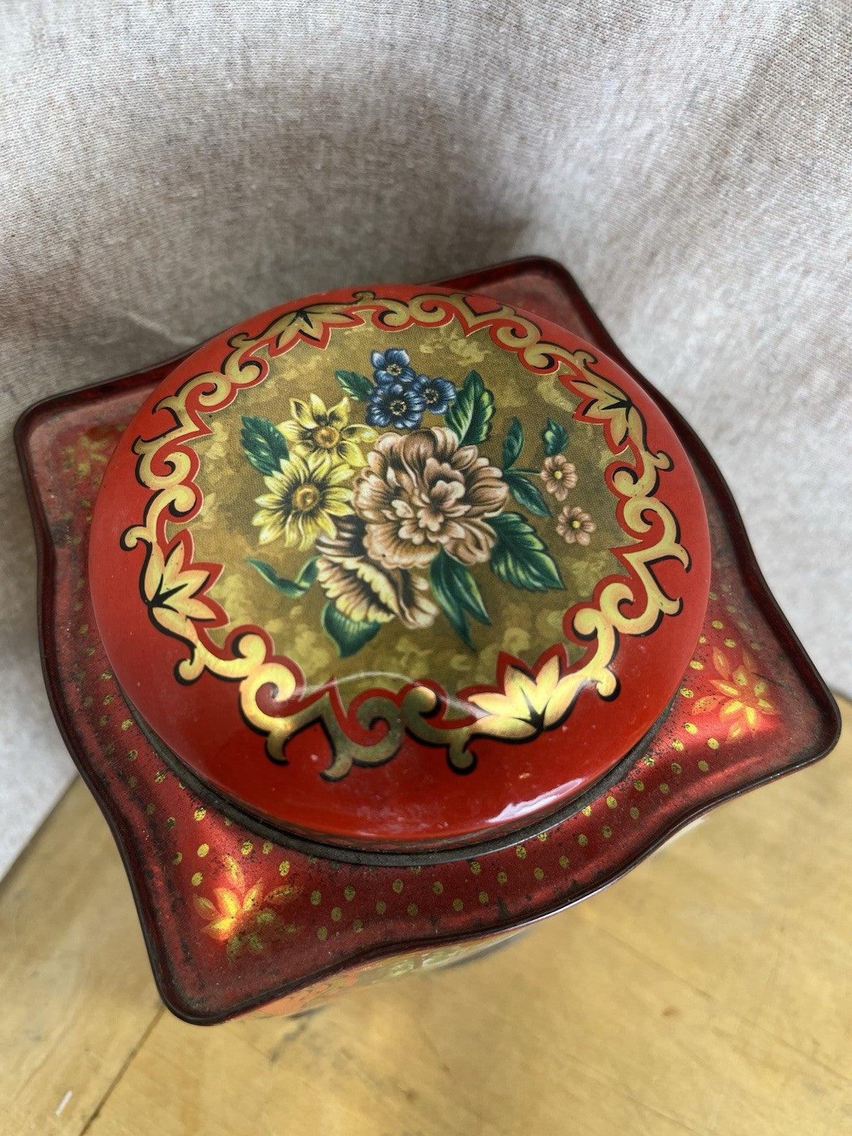 England Vintage Empty Tea Tin