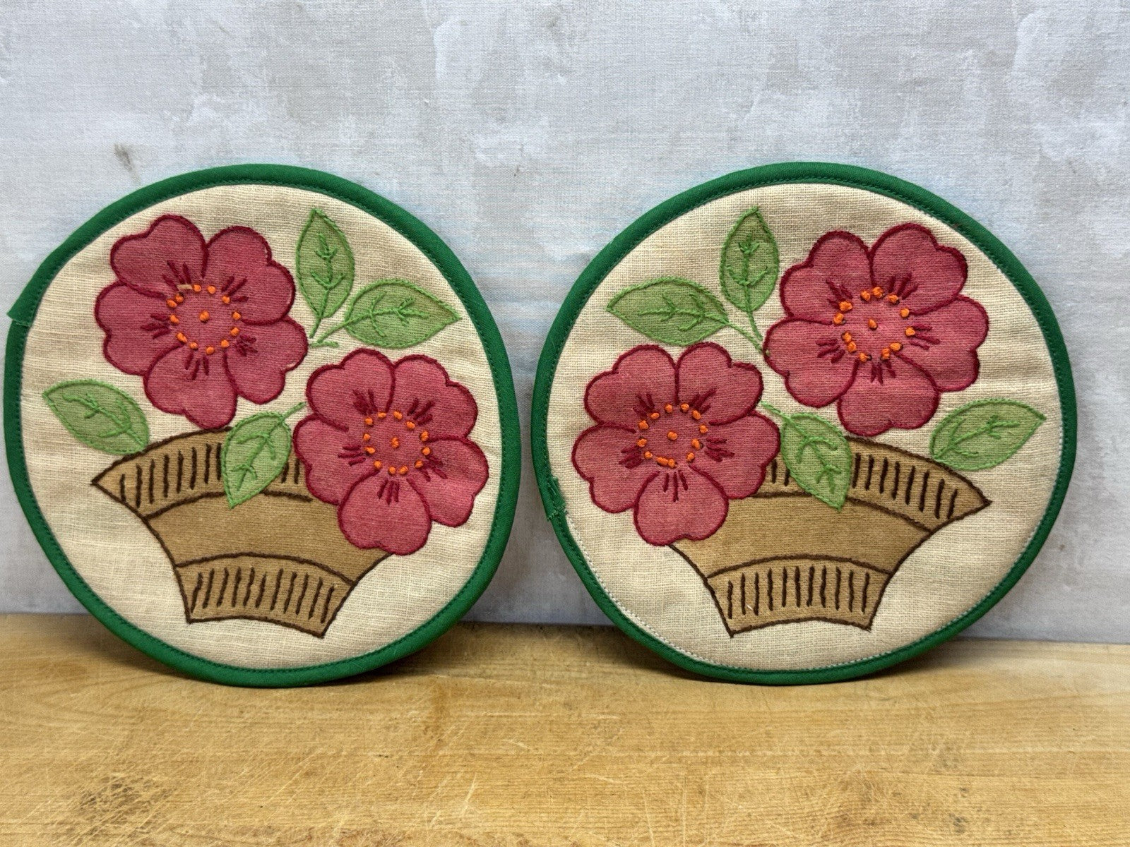Handmade Potholders Crewel work Vintage #1134