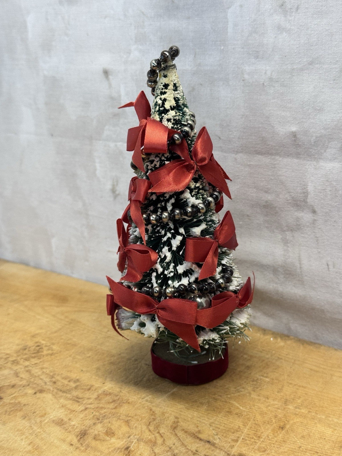 Bottle Brush Christmas Tree With Ornaments Vtg #1349