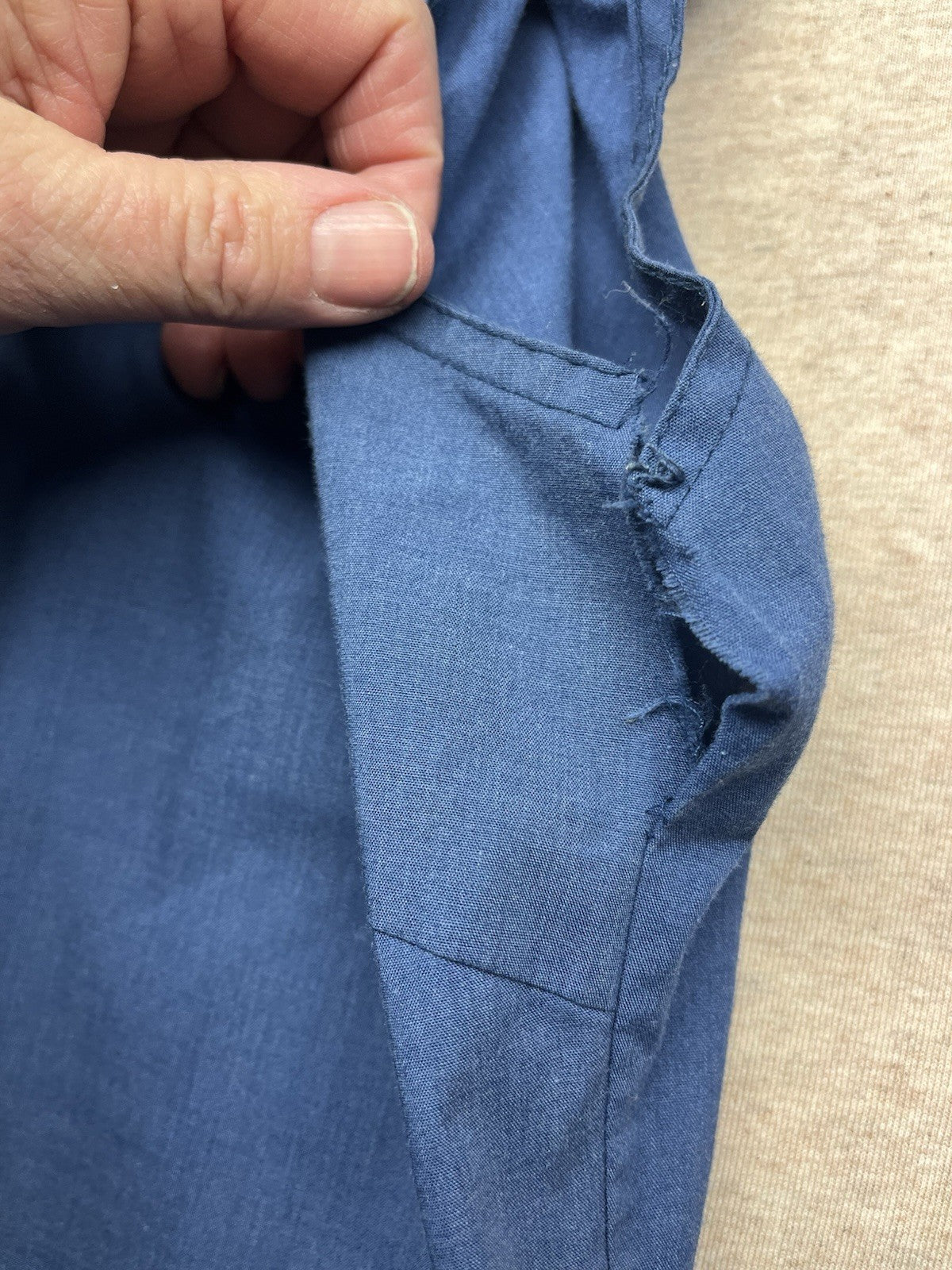 1960s Women’s Blue Classic Sleeveless Cotton Shirt