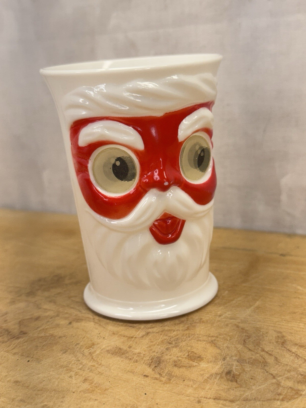 Holograph Eyes Santa Cup Vintage  #1099