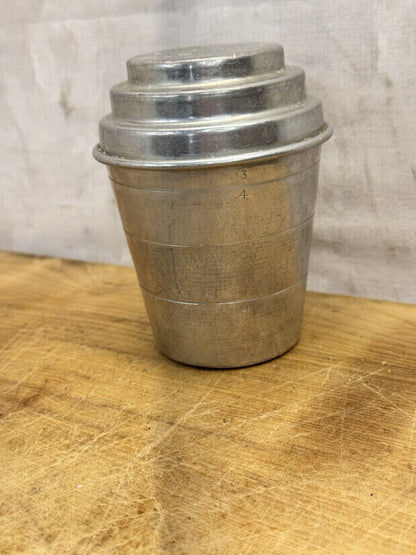 Aluminum Smooth Measure And Mixer Vtg #1409