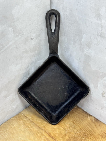 RARE Vintage GRISWOLD Square Egg Skillet #129 Cast Iron Uncleaned