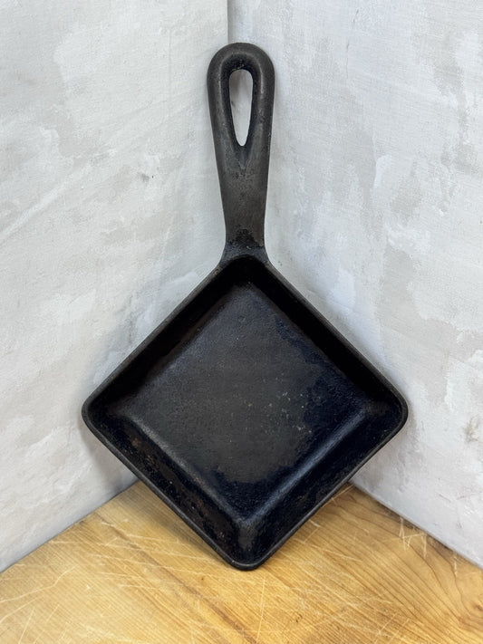 RARE Vintage GRISWOLD Square Egg Skillet #129 Cast Iron Uncleaned