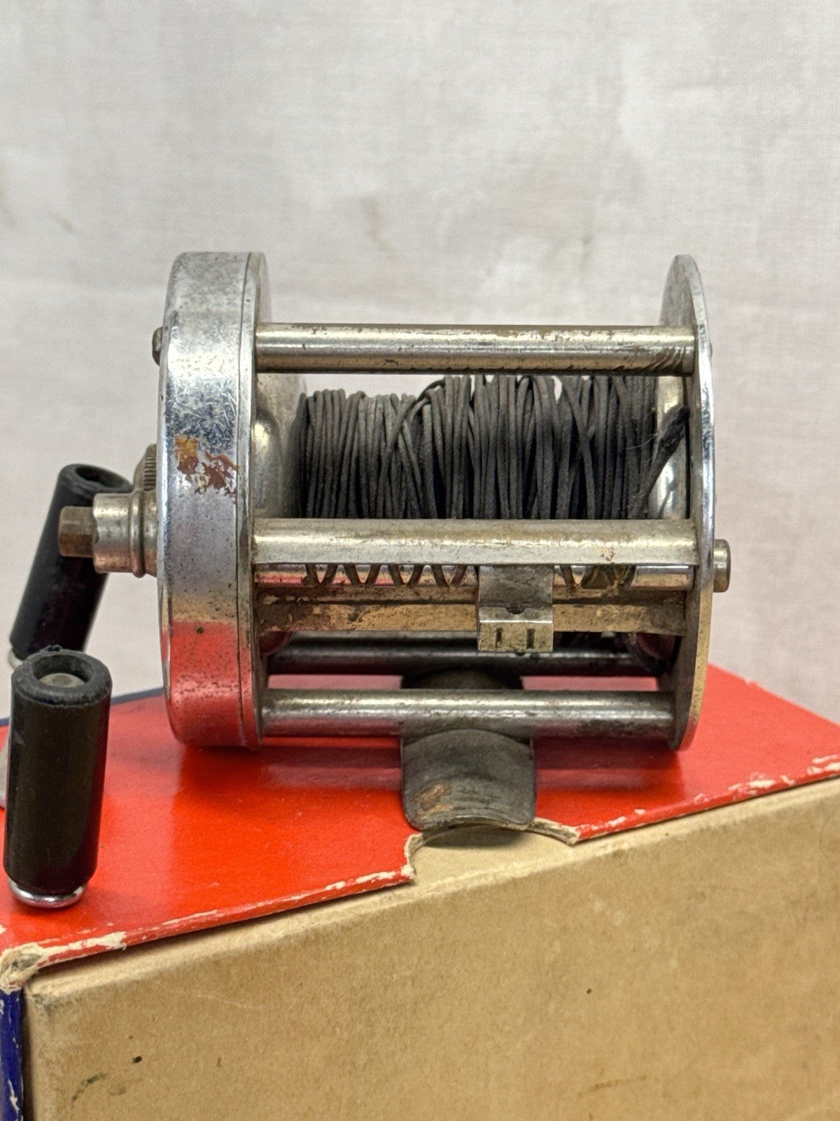 shakespeare fishing reel W/box Vintage #1070