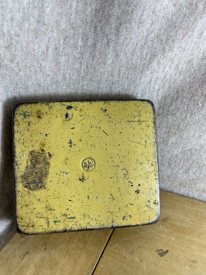 Country Life Empty Cigarette Tin