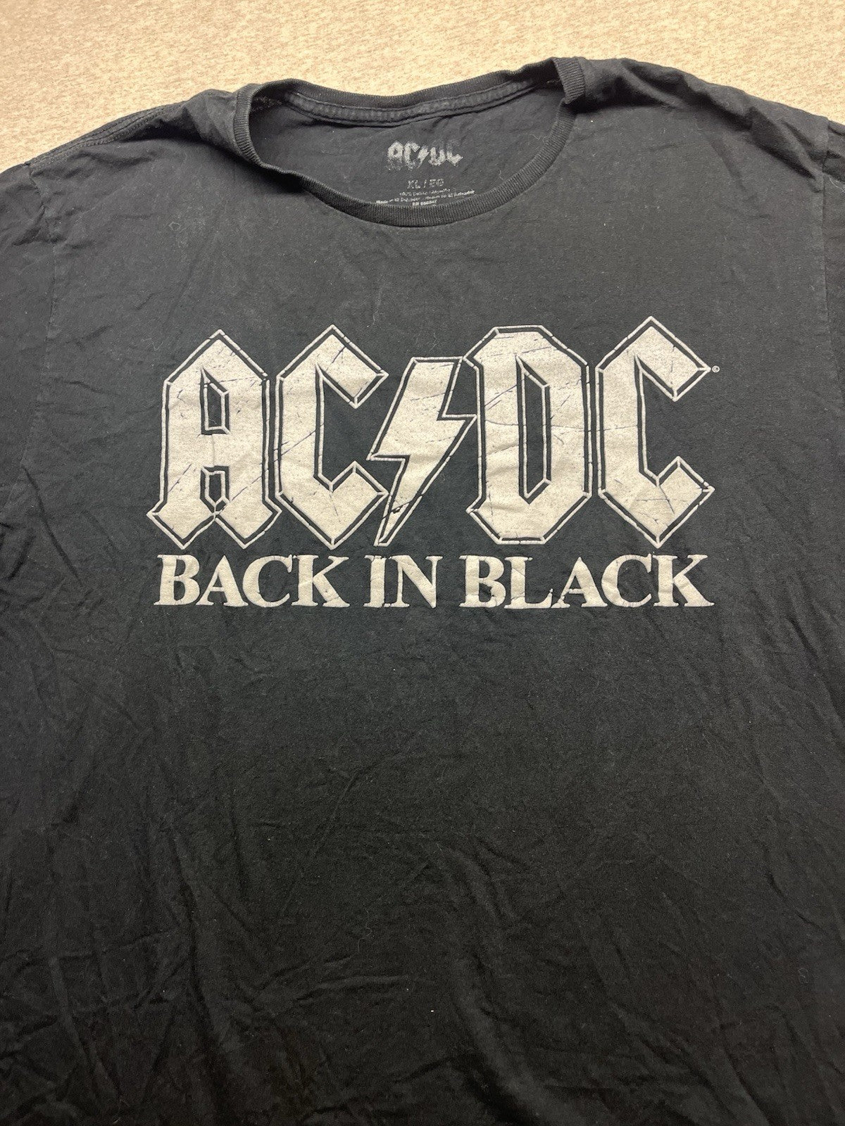 AC/DC Back In Black Tshirt Men’s XL