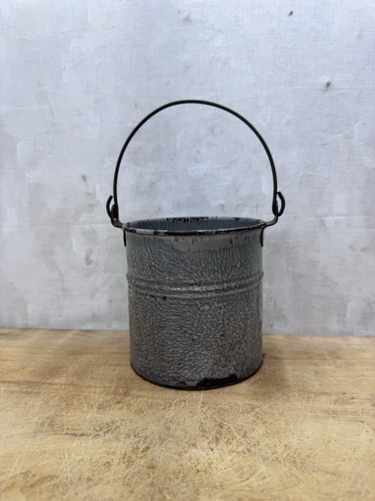 Enamel Gray Splatter Small Berry Bucket #S-1534
