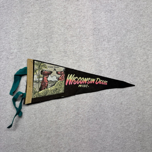 Wisconsin Dells Vintage Fabric Pennant Banner Flag Souvenir 