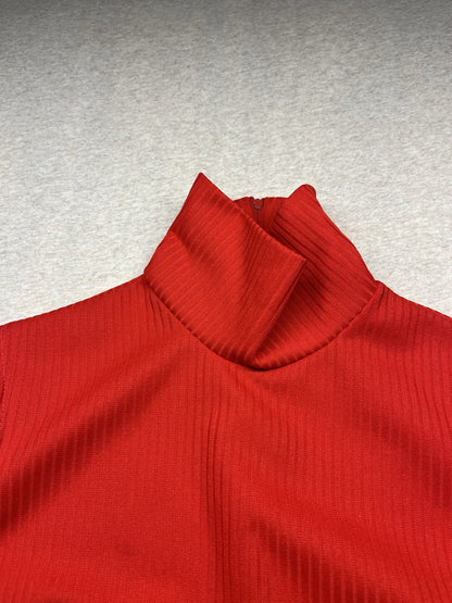 1960s Women’s Red Sleeveless Knit Top