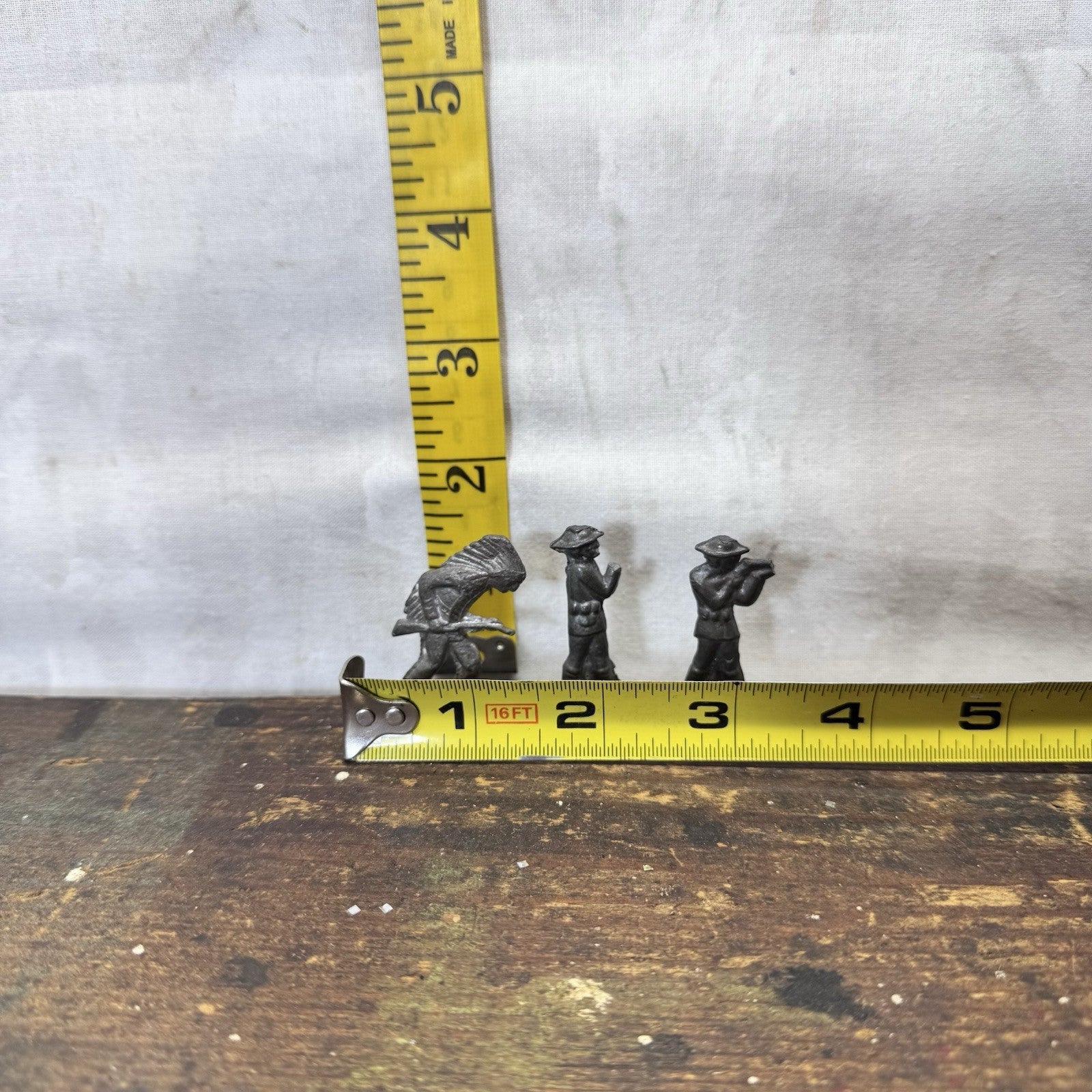 Metal Mini Soldiers & Indian Figures Vintage