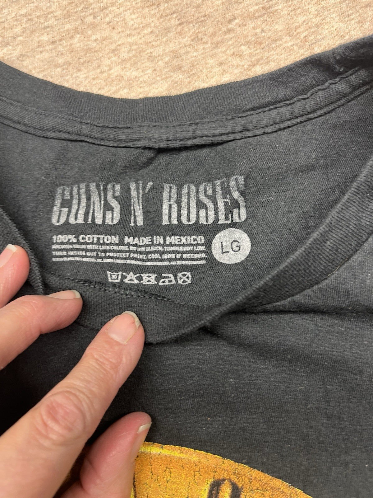 Guns And Roses Black Tshirt Lg