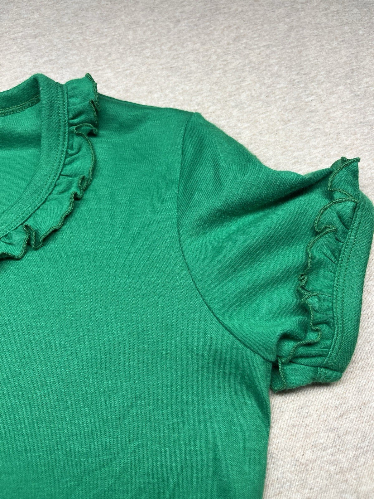 1970s Women’s Green Knit Ruffled S Sleeve Top