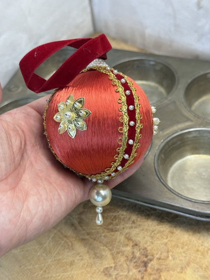 Handmade Push Pin Christmas Ornament Vtg #1568