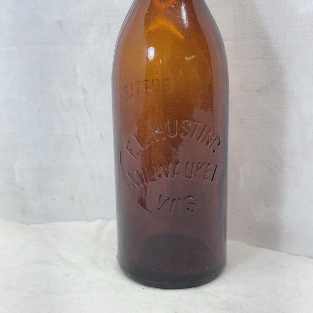E.L Husting Milwaukee Wisconsin Brown Glass Metal Wire Top Beer Bottle Vintage