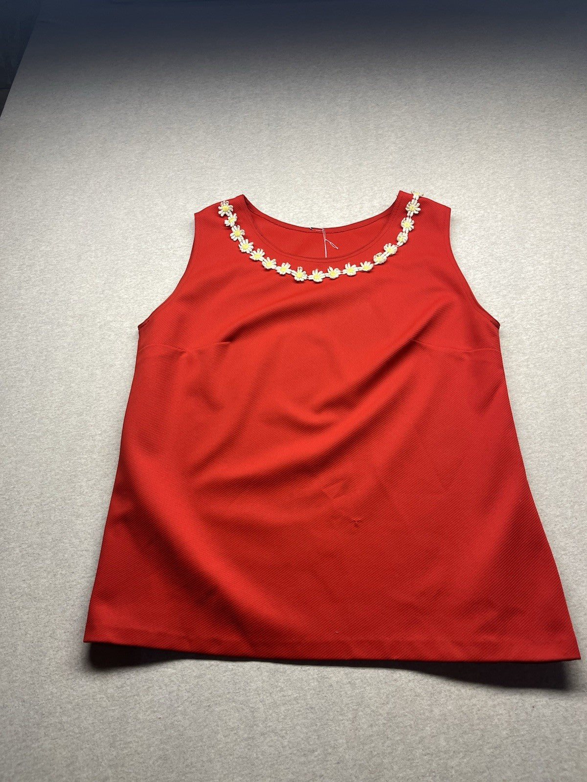 1960s Women’s Red  Appliquéd Knit Sleeveless Shirt