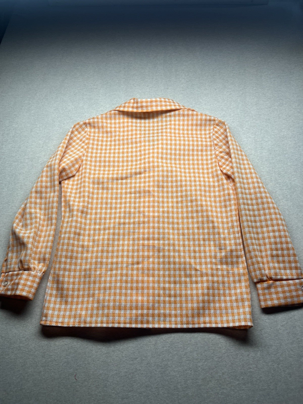 1970s Women’s Orange Plaid L Sleeve Knit Top