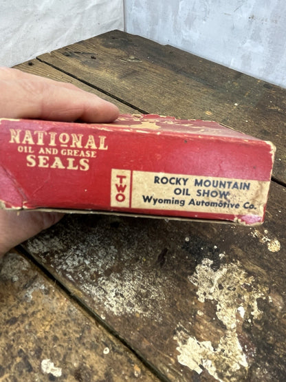 Vintage National 6 Oil & Grease Seals W/Box # 123