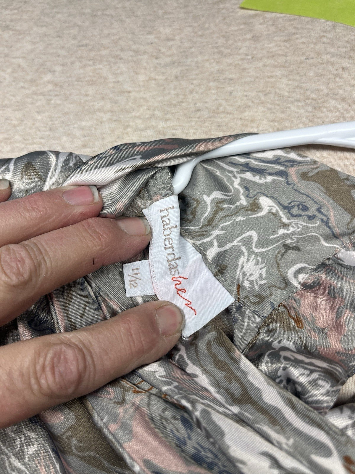 1980s Women’s 3/4 Sleeve  Brown Print Nylon Top Padded Shoulders