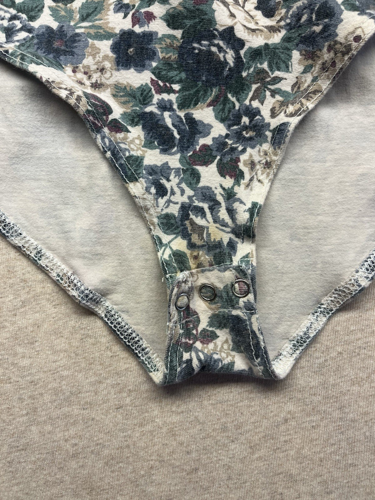 1980-90s Women’s Flowered L Sleeve Knit Body Suit