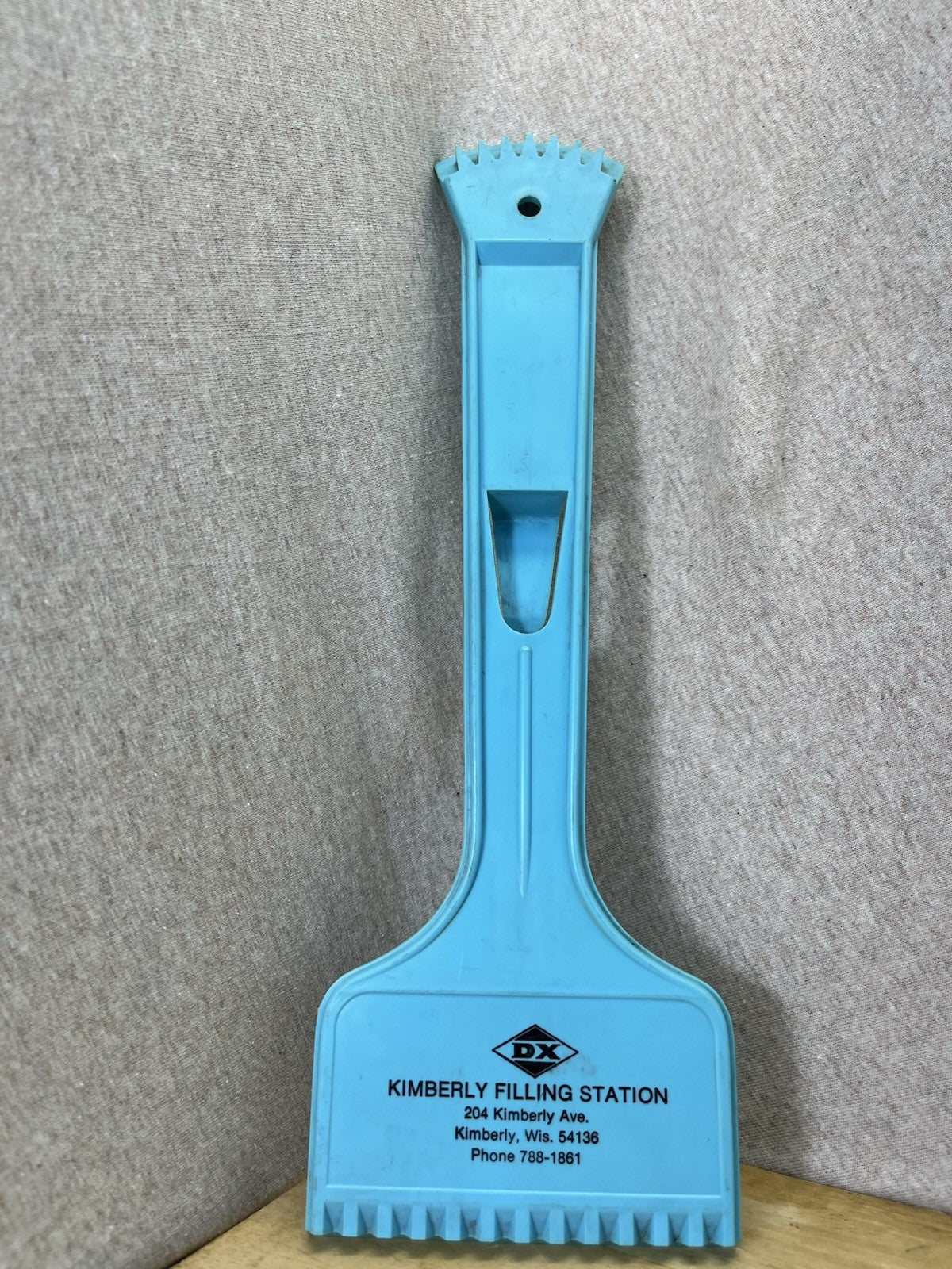 Kimberly Filling Station DX Ice Scraper Vintage 