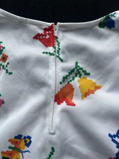 1960s White Flowered Sleeveless Knit Shirt