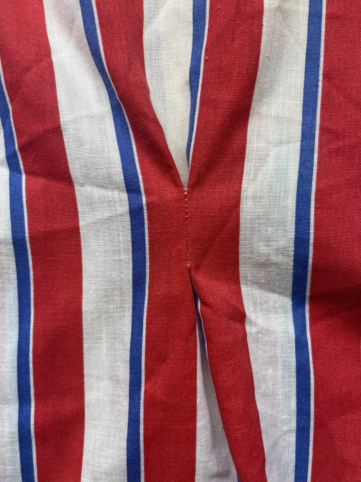 1970s Women’s Red White Blue Striped S Sleeve Cotton Shirt