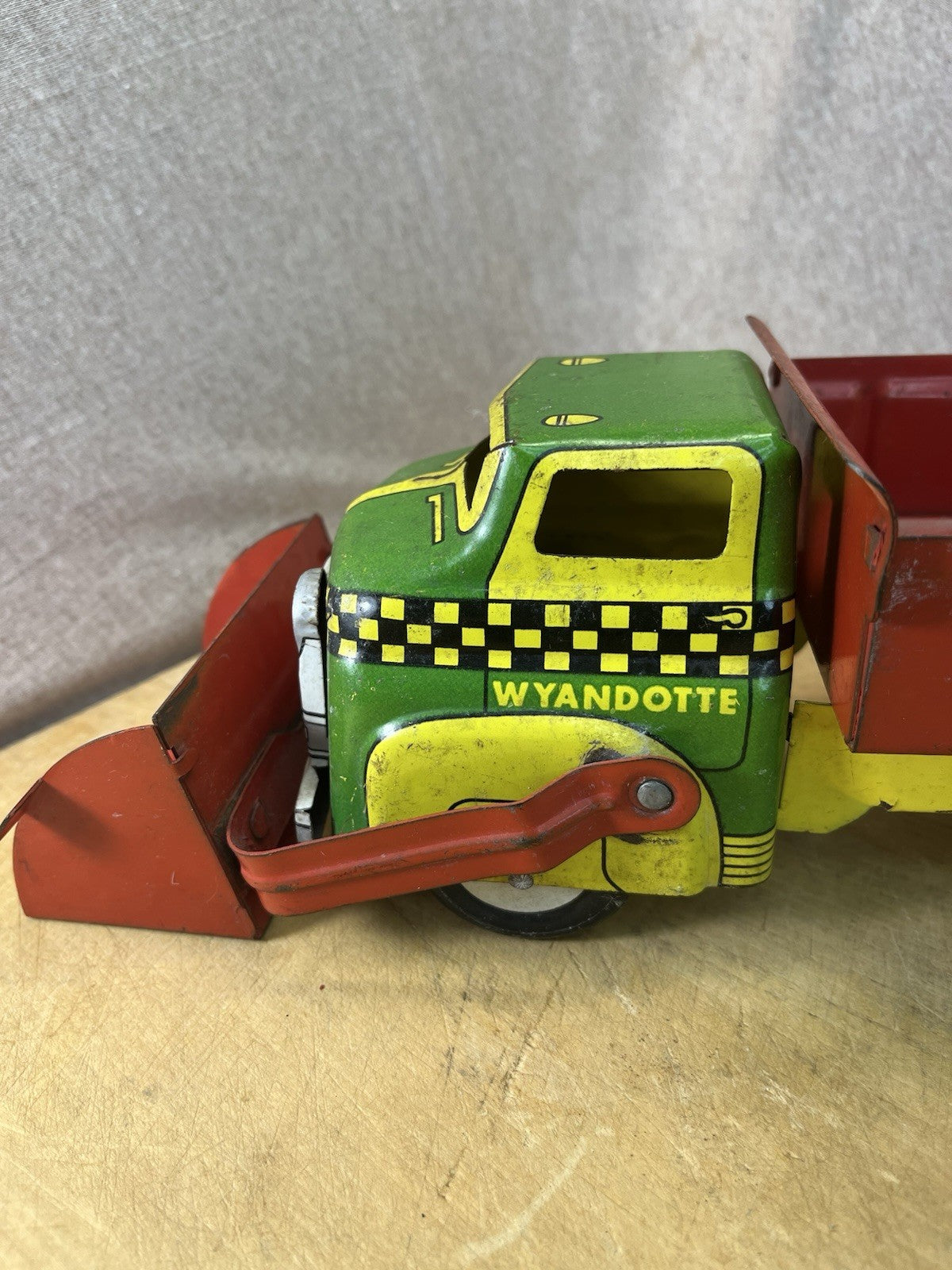 Wyandotte Tin Litho Toy Dump Truck W/ Plow
