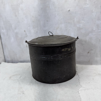 Metal Small Berry Bucket With Lid Vintage
