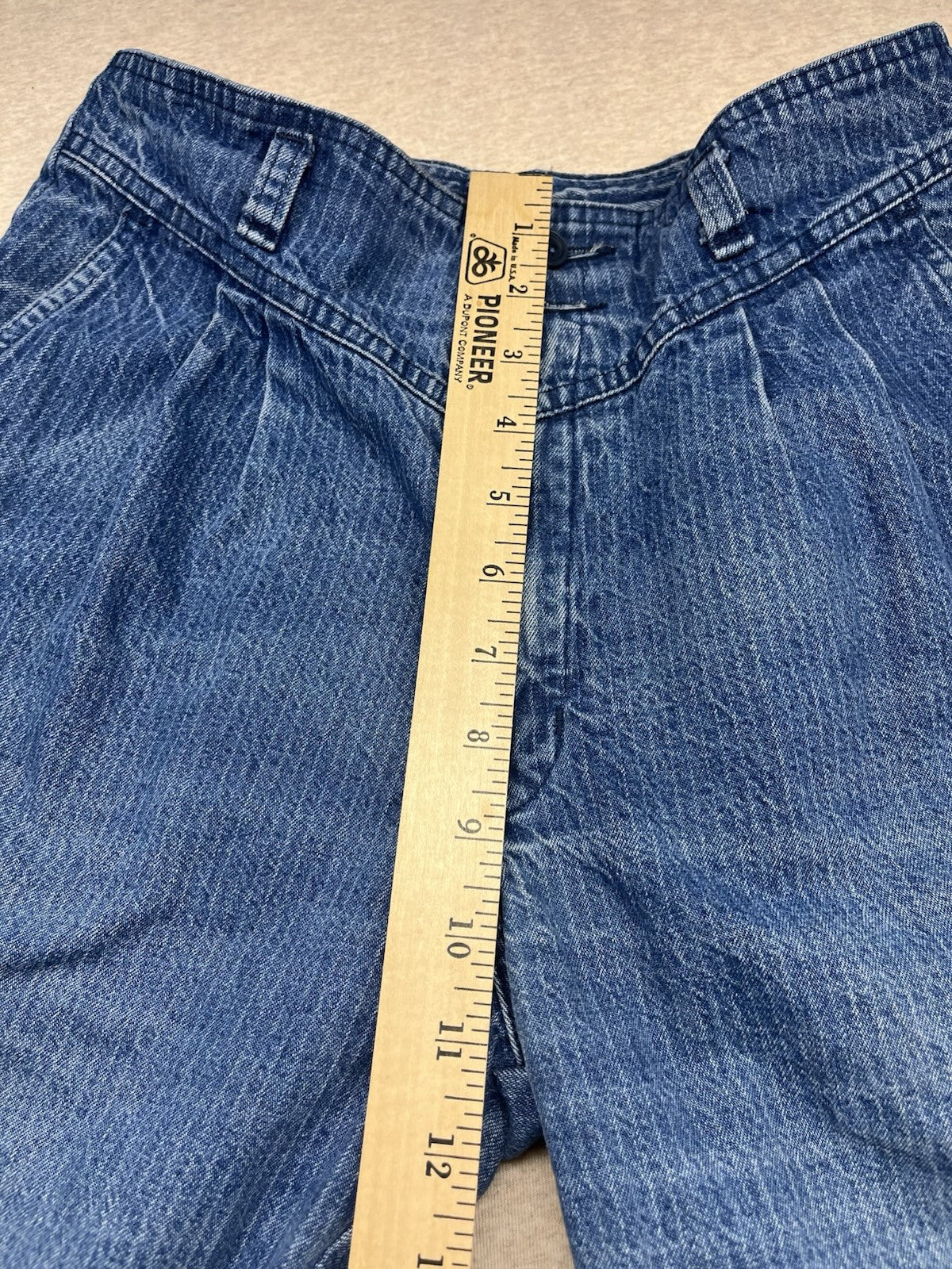 1980s Women’s High Waisted Striped Distressed Jeans
