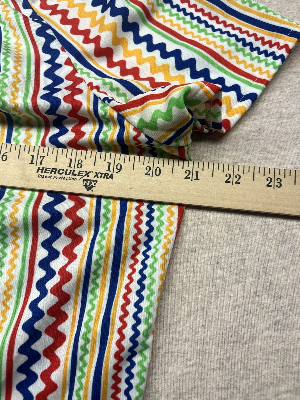 1970s Women’s Crazy Stripe S Sleeve Knit Shirt