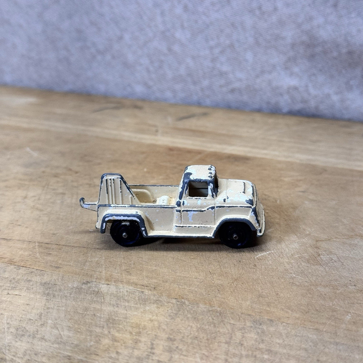 Vintage Tootsie Toy Tow Truck 
