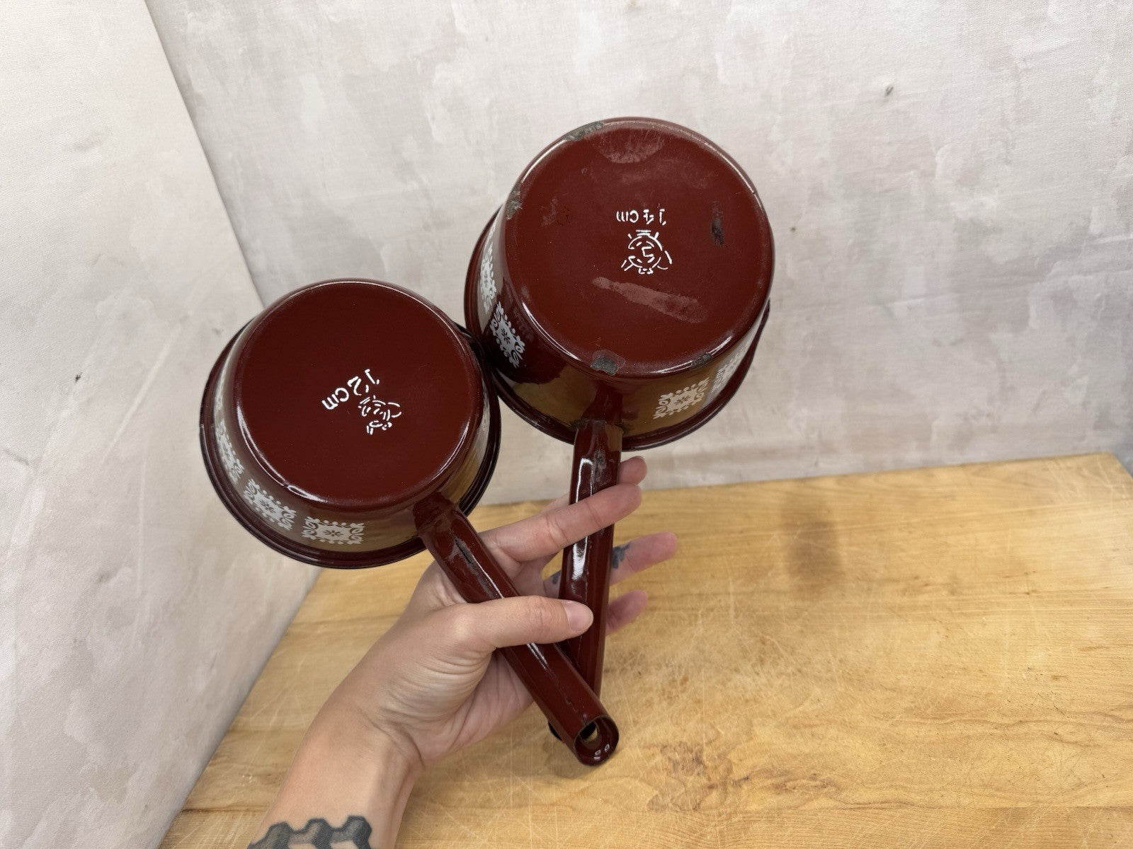Set Of Three Enamel Brown Floral Pots Vtg #1381