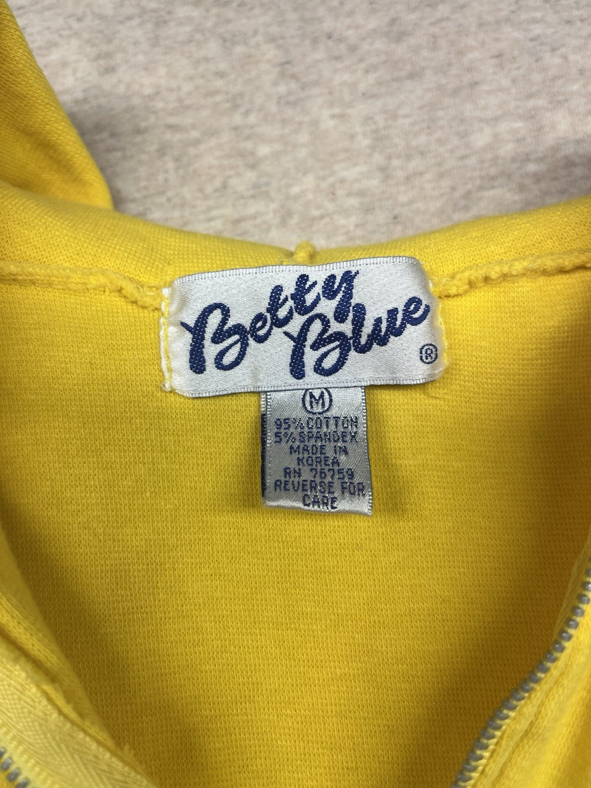 1990s Women’s Yellow Sleeveless W/hood Knit Body Suit 