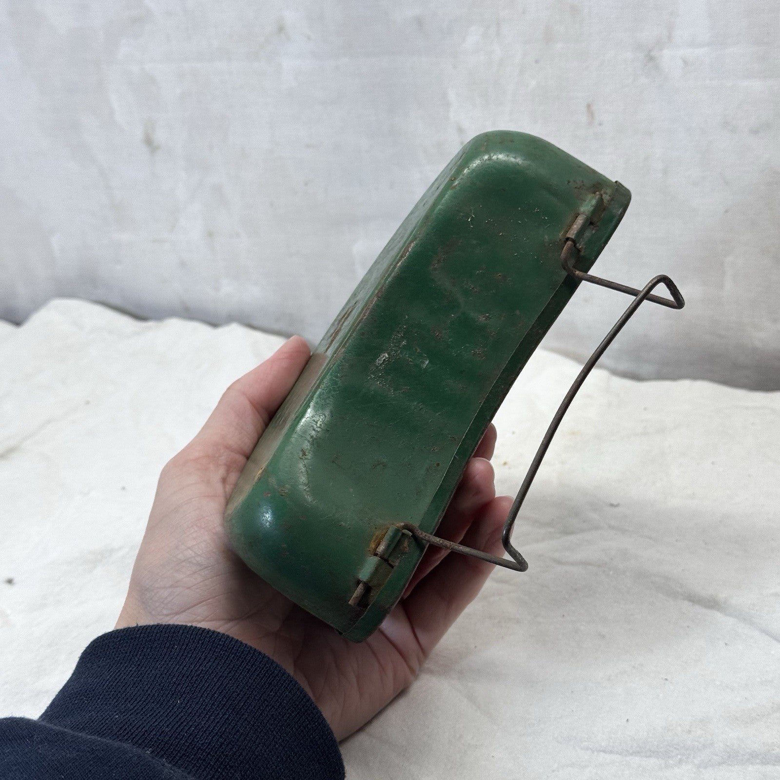 Metal Vintage Waistband Fishing Bait Container Green