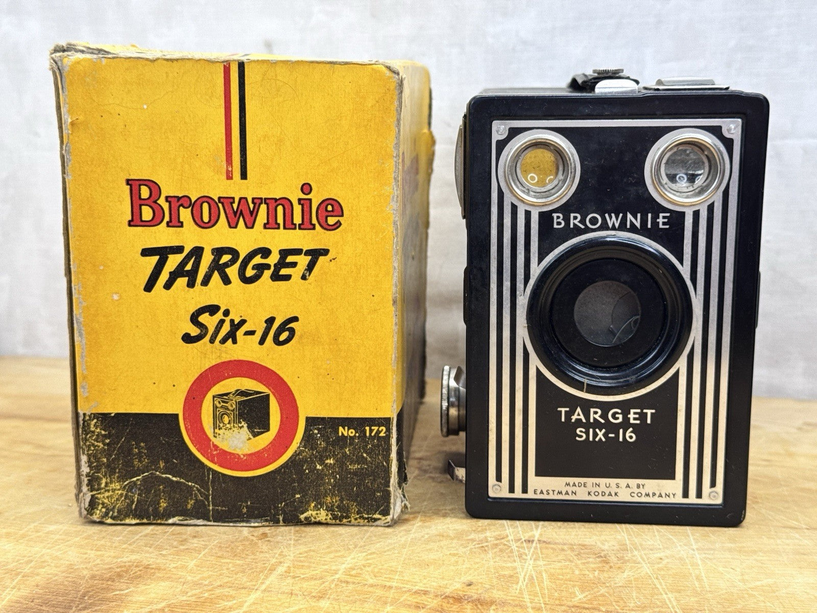 Brownie Target Six-16 Camera With Box Vintage #1176