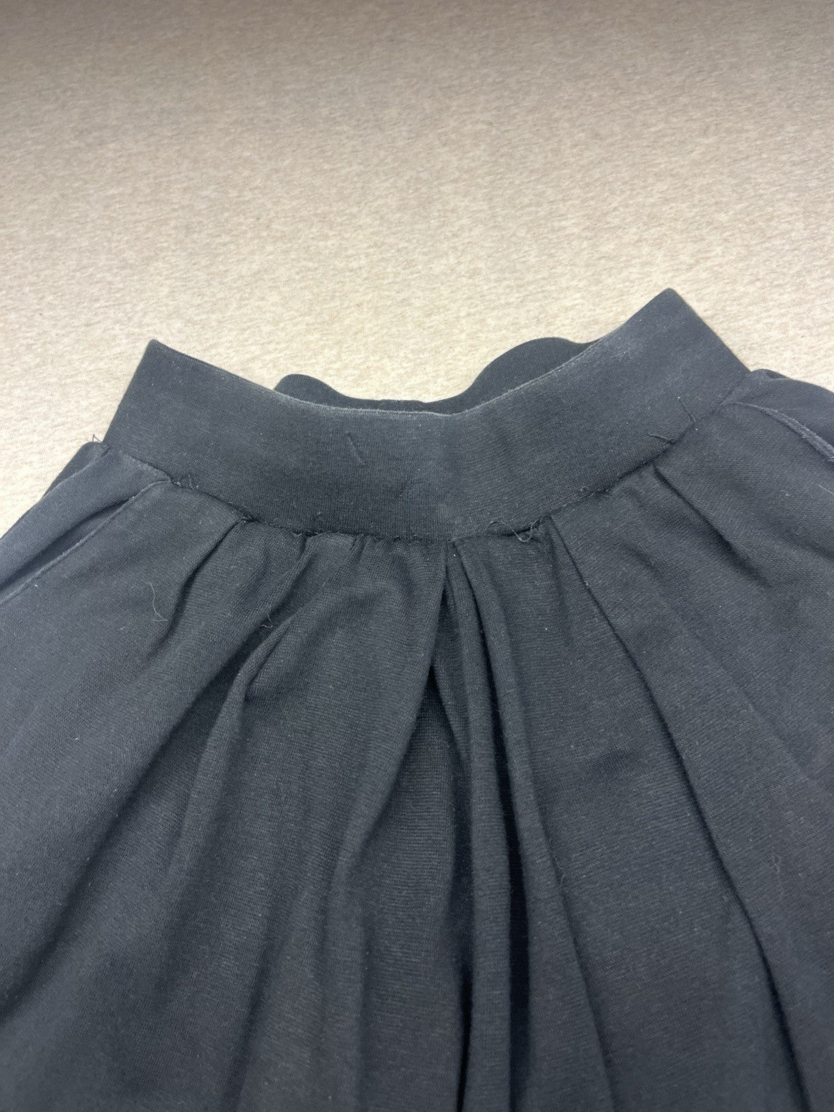 1980s Women’s Black Knit Stirrup Pants