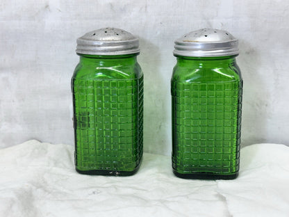 Green Hoosier Salt & Pepper Shakers Vtg #S-1776