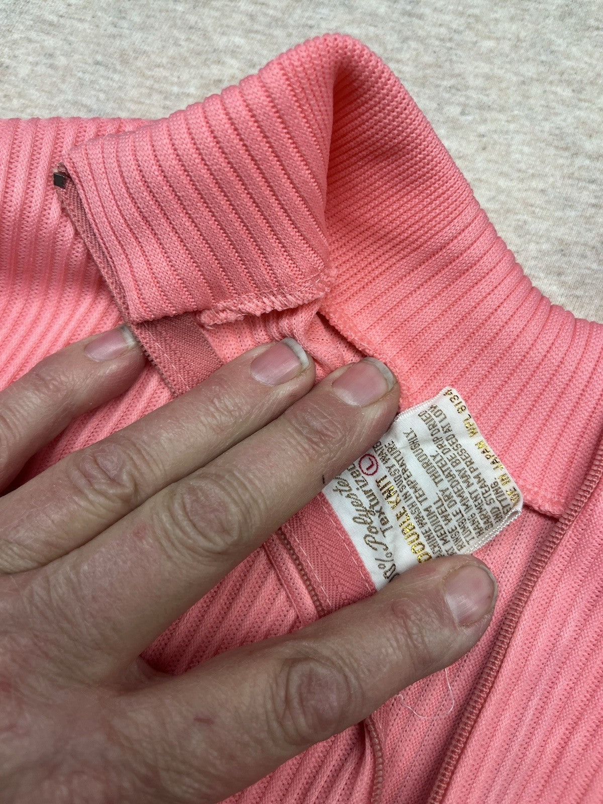 1960s Women’s Knit Peach L Sleeve Back Zipper 