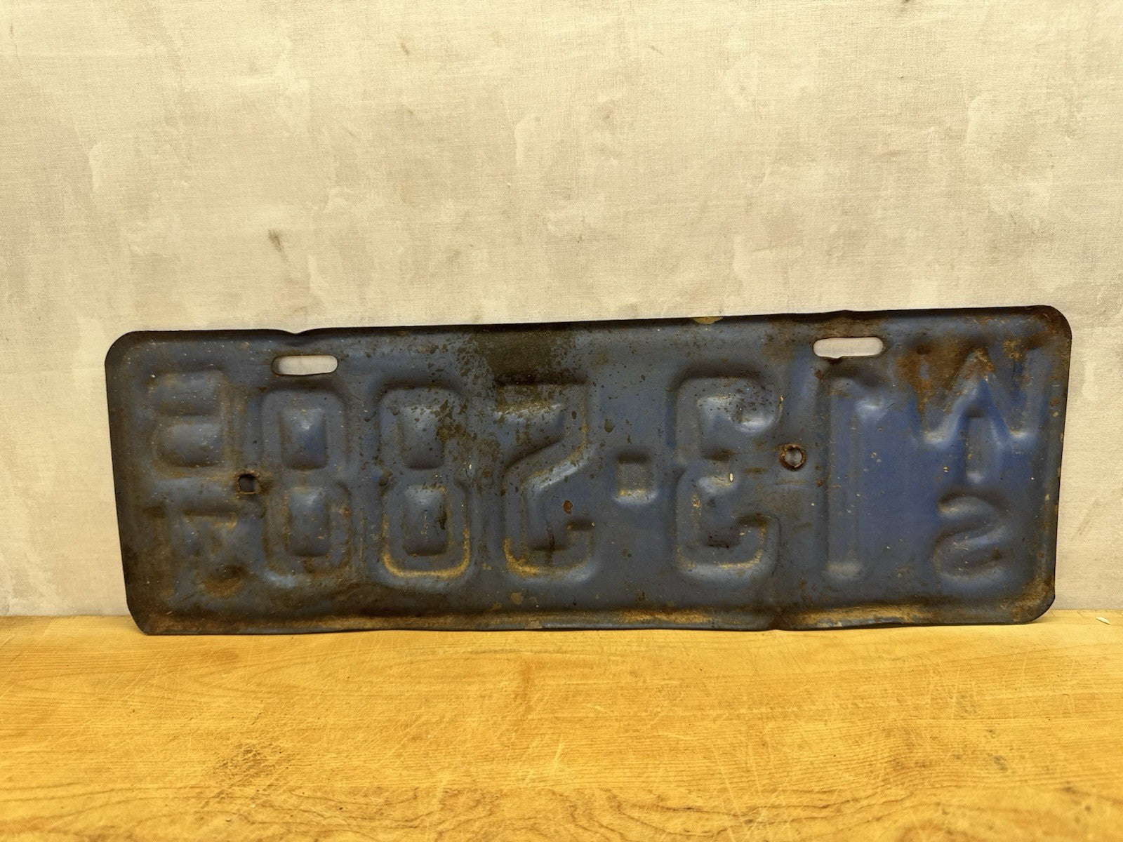 1931 Wisconsin License Plate #1132