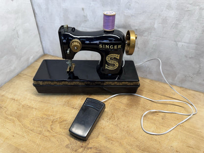 Vintage Toy Singer Sewing Machine Black #1433