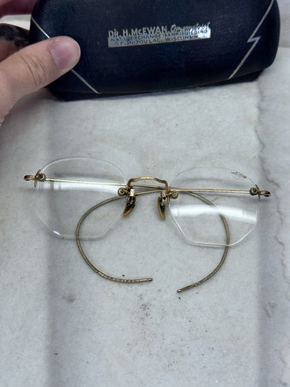 McEWAN Optometrist Fond Du Lac Wisconsin Glasses And Case Vintage